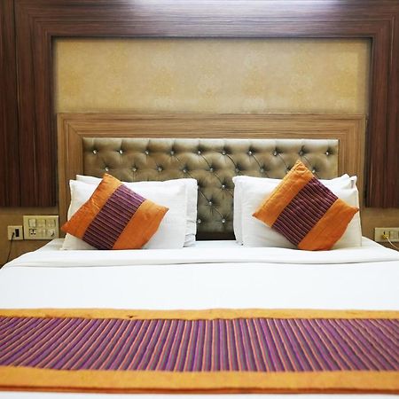 Hotel Classic Új-Delhi Kültér fotó